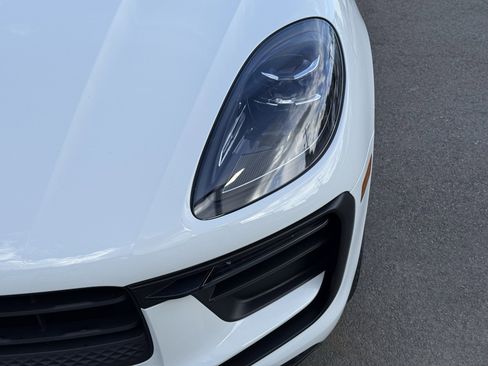 Used 2024 Porsche Macan image 11