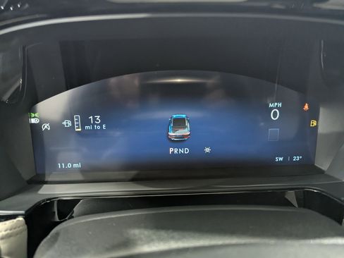 Used 2026 Lincoln Corsair Premiere image 18