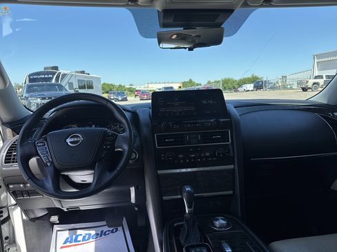 Used 2022 Nissan Armada Platinum AWD/4WD image 10
