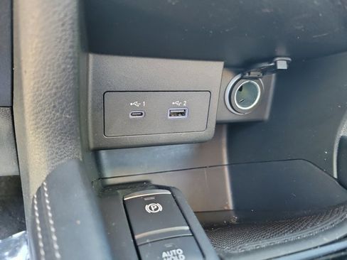 Used 2021 Nissan Kicks SR FWD image 31