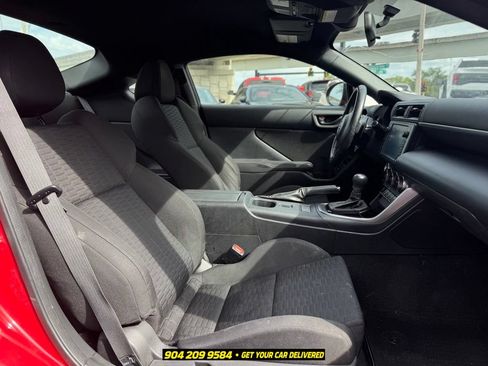 Used 2022 Toyota GR86 w/ ALL Weather Mat Package (TMS) RWD image 18