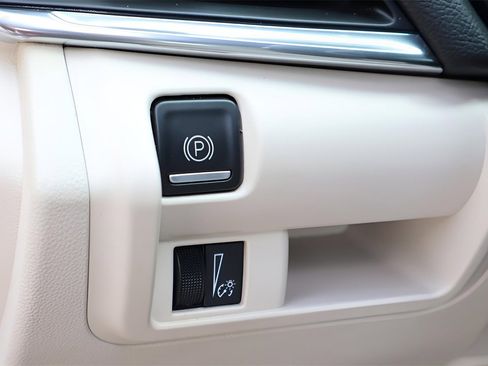 Certified 2023 Cadillac CT4 Luxury w/ Cold Weather Package image 17