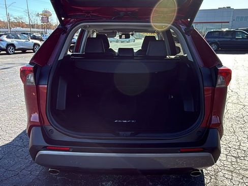 Used 2019 Toyota RAV4 Limited image 7