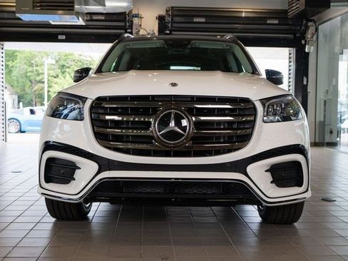 New 2026 Mercedes-Benz GLS 450 4MATIC image 2