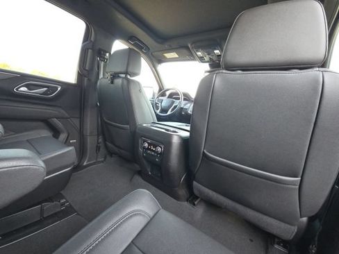 Used 2024 Chevrolet Tahoe Z71 w/ Luxury Package AWD/4WD image 18