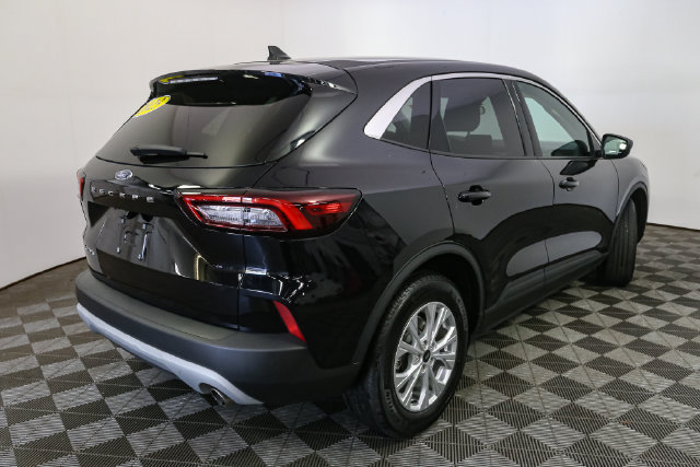 Used 2023 Ford Escape Active w/ Cold Weather Package FWD image 12