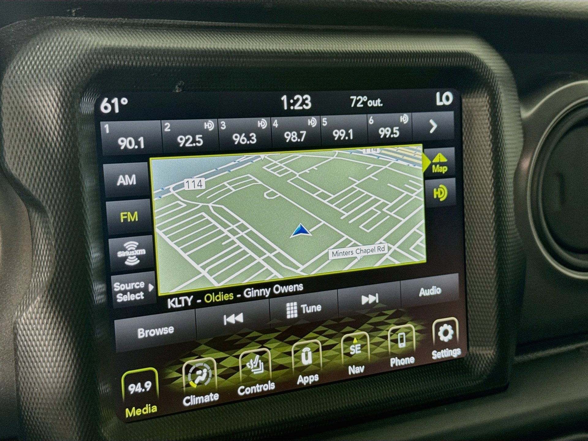 Used 2023 Jeep Gladiator Sport AWD/4WD image 14