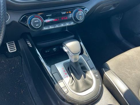 Certified 2023 Kia Forte GT-Line FWD image 17