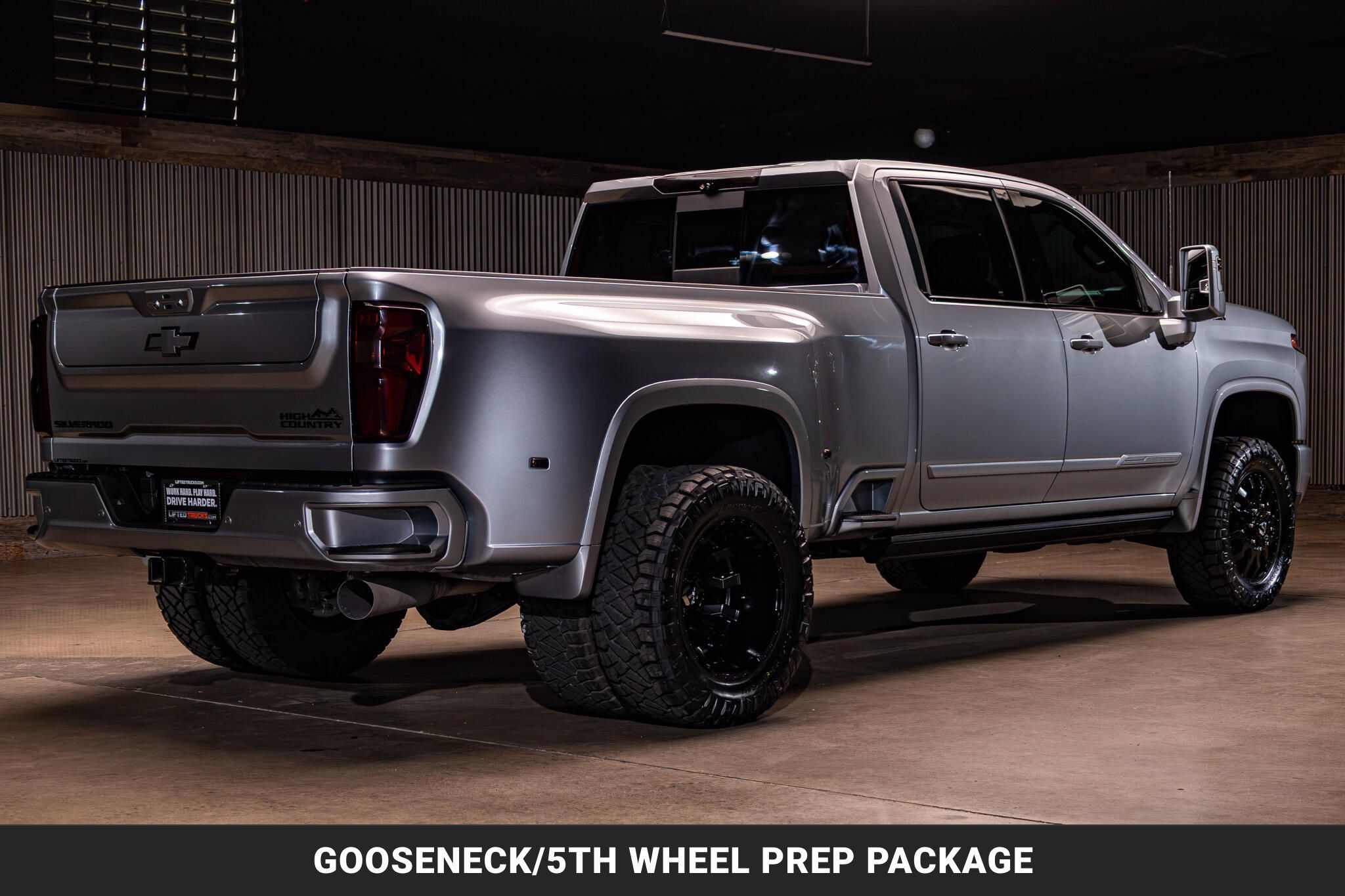 Used 2024 Chevrolet Silverado 3500 High Country w/ High Country Premium Package AWD/4WD image 9