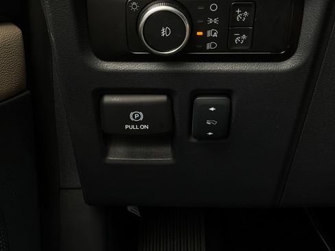 Used 2024 Ford Expedition Limited AWD/4WD image 31