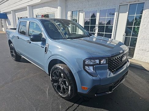 New 2025 Ford Maverick XLT w/ XLT Luxury Package AWD/4WD image 2