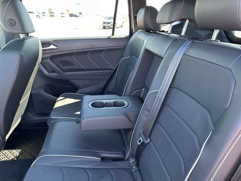 Certified 2022 Volkswagen Tiguan SEL R-Line image 23