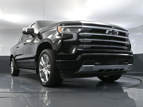 Used 2023 Chevrolet Silverado 1500 High Country w/ High Country Premium Package AWD/4WD image 61