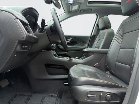Used 2023 GMC Terrain AT4 w/ Tech Package AWD/4WD image 11