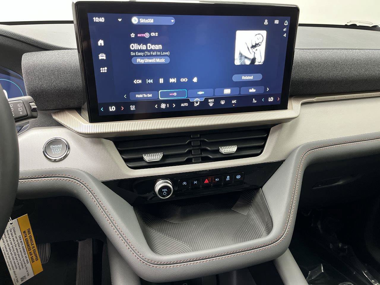 Used 2026 Ford Explorer Active w/ Active Comfort Package AWD/4WD image 18