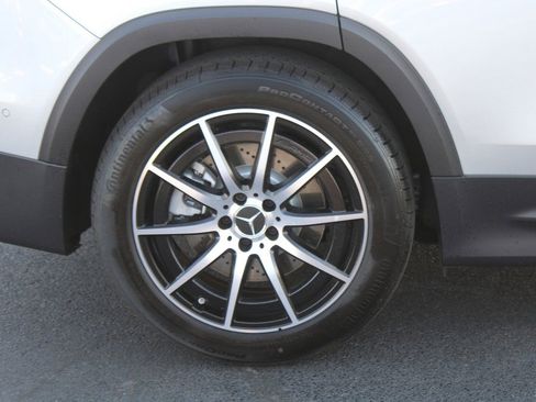 Certified 2025 Mercedes-Benz GLB 35 AMG 4MATIC image 9