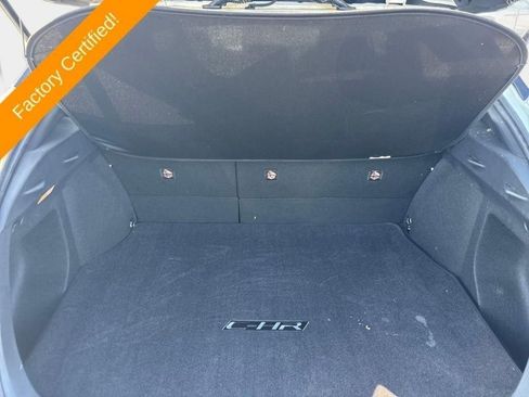 Used 2020 Toyota C-HR XLE image 24