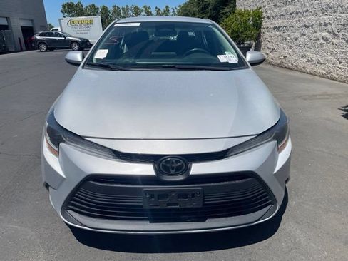 Used 2024 Toyota Corolla LE FWD image 2