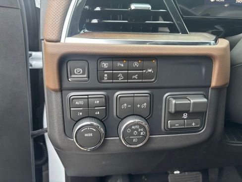 New 2026 Chevrolet Suburban High Country w/ Sun And Tow Package image 32