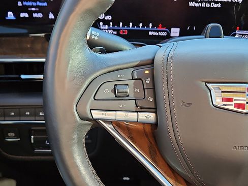 Used 2023 Cadillac Escalade Sport Platinum w/ LPO, ONYX Package image 20