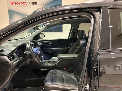 Used 2021 GMC Acadia AT4 w/ Technology Package image 16