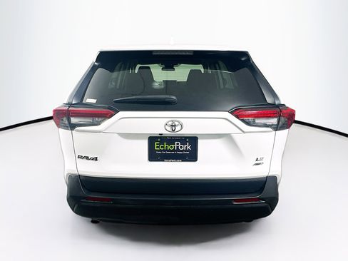 Used 2024 Toyota RAV4 LE image 7