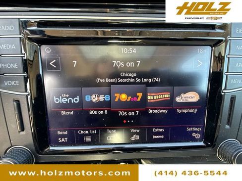 Used 2018 Volkswagen Passat 2.0T SE image 13