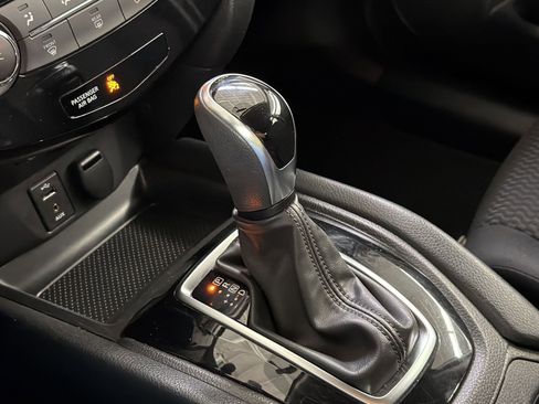 Used 2017 Nissan Rogue Sport S w/ S Appearance Package FWD image 16