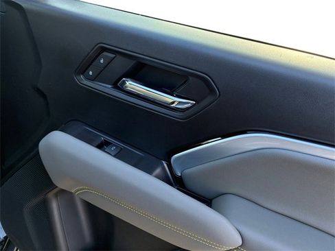 New 2026 Chevrolet Colorado ZR2 w/ Technology Package image 14