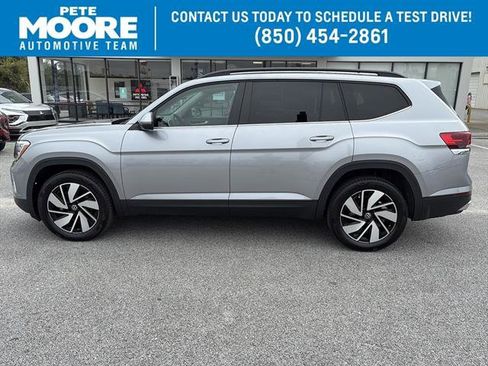 Certified 2025 Volkswagen Atlas SE image 1