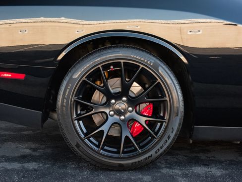 Used 2019 Dodge Challenger SRT Hellcat w/ Laguna Leather Package image 43