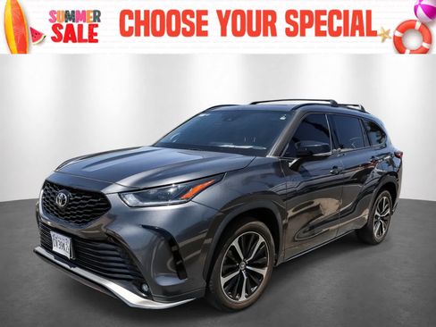 Used 2021 Toyota Highlander XSE FWD image 1