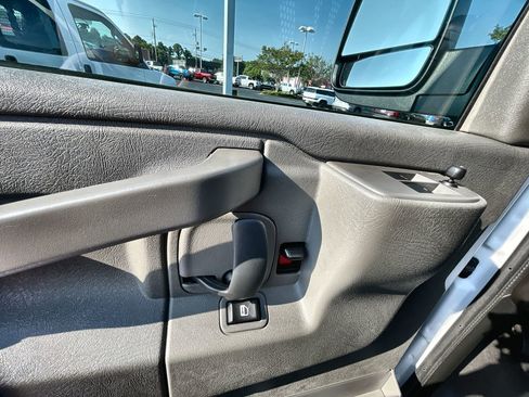 Used 2024 GMC Savana 2500 w/ Driver Convenience Package image 20