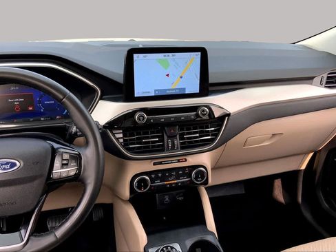 Used 2022 Ford Escape SEL w/ Technology Package FWD image 7