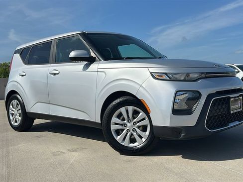 Used 2020 Kia Soul LX FWD image 5
