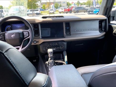 Used 2024 Ford Bronco Wildtrak AWD/4WD image 10