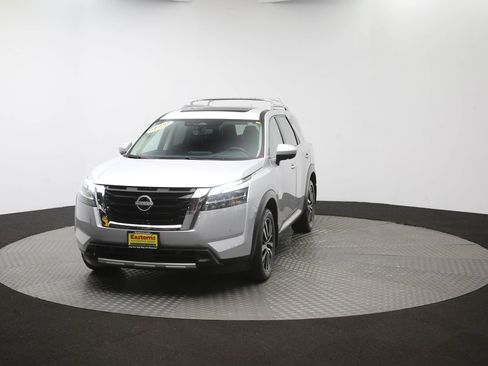 Used 2023 Nissan Pathfinder Platinum AWD/4WD image 51