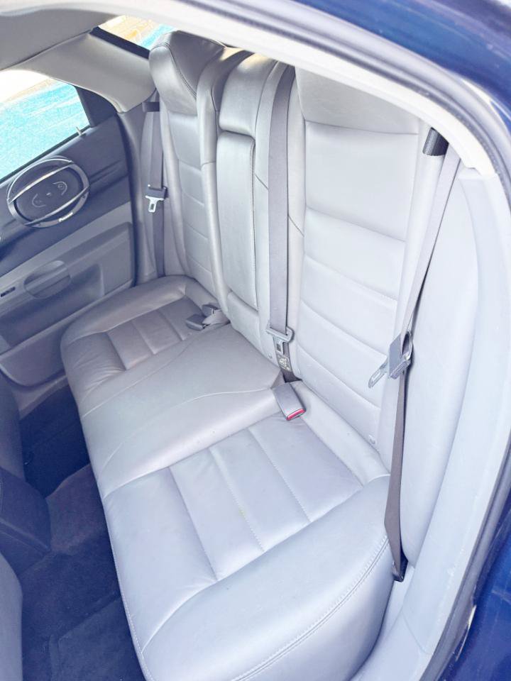 Used 2005 Dodge Magnum R/T w/ Convenience Group II RWD image 9