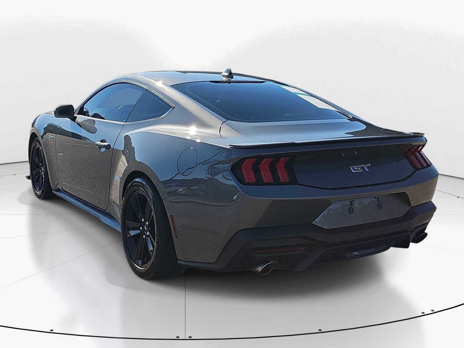 Used 2025 Ford Mustang GT RWD image 6