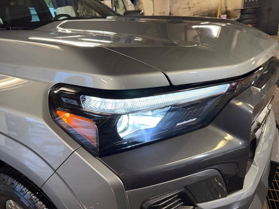 Used 2025 Chevrolet Colorado W/T w/ Advanced Trailering Package AWD/4WD image 28