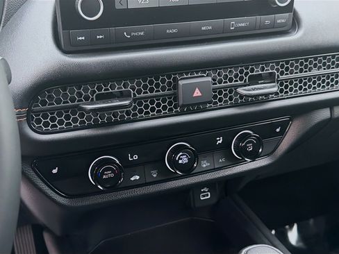 Certified 2023 Honda HR-V Sport image 15