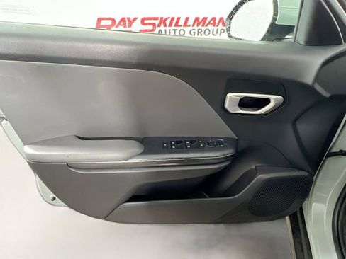 Used 2025 Kia K4 FWD image 29