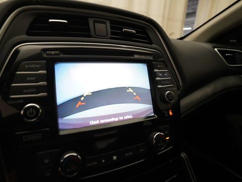 Used 2018 Nissan Maxima 3.5 SL FWD image 19