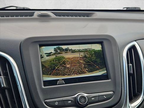 Used 2019 Chevrolet Equinox LT FWD image 14