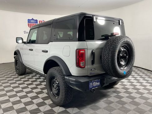 New 2026 Ford Bronco Big Bend w/ Black Diamond Package AWD/4WD image 5