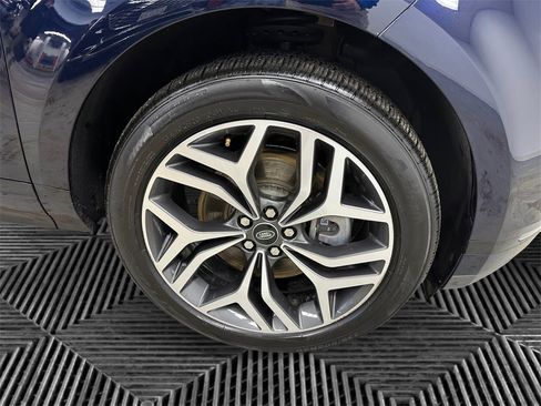 Used 2023 Land Rover Range Rover Evoque R-Dynamic SE image 14