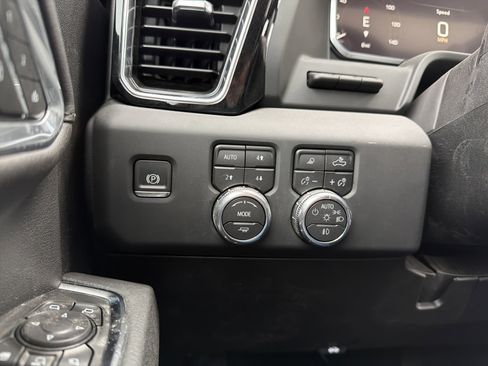 New 2026 GMC Sierra 3500 Denali w/ Technology Package image 24