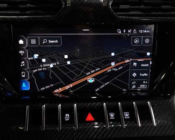 Used 2020 Lamborghini Urus AWD/4WD image 24