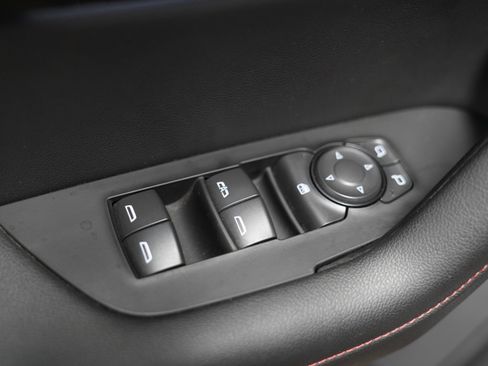 Used 2025 Chevrolet Blazer RS image 17