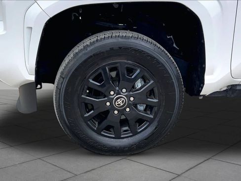 Used 2025 Toyota Tacoma SR5 image 10